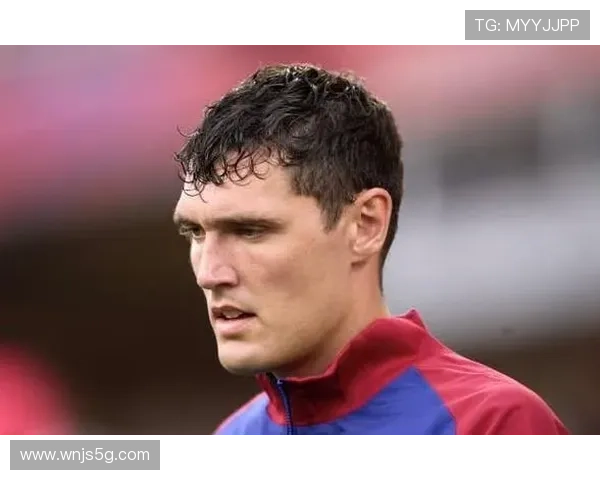 每体:克里斯滕森伤情复杂,左脚跟腱受伤后他正采取保守治疗 每体:克里斯滕森伤情复杂,左脚跟腱受伤后他正采取保守治疗